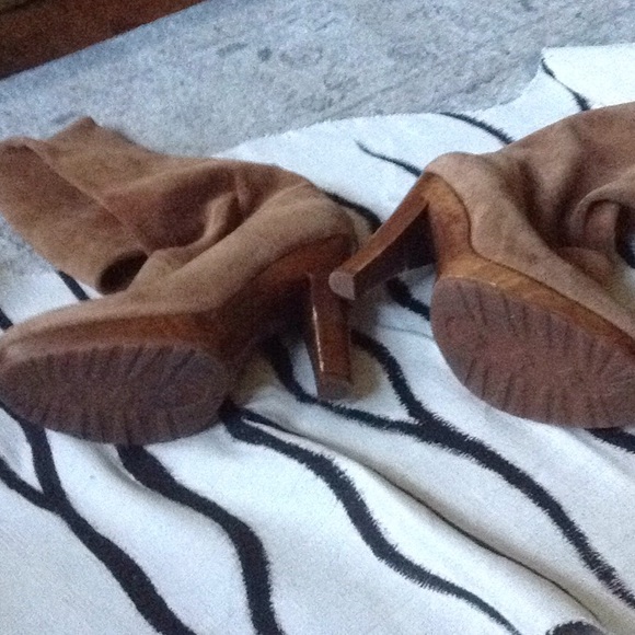Michael Kors Suede boots Wood heels Rare - Picture 7 of 8
